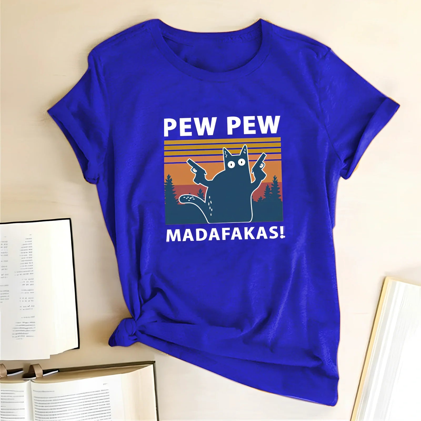 Short sleeve printed Maddakas T-shirt in navy blue, loose fit with round neck and hedging hems, sizes S to XXXL