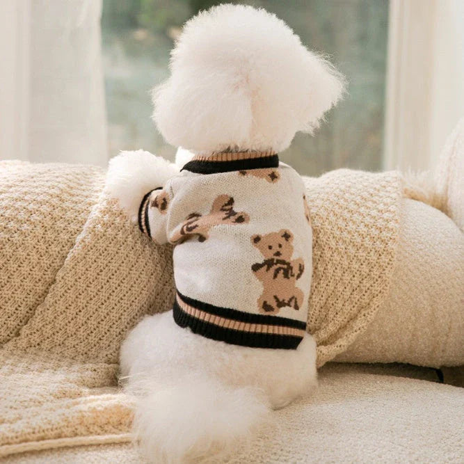 A stylish striped pet sweater made of premium New Zealand wool for cosy winter comfort