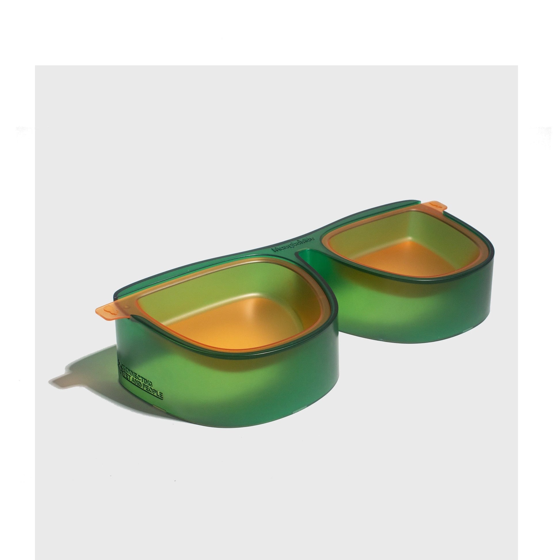 Anti-overturning double bowl for cats with 15° slant design in green, blue, purple, and red