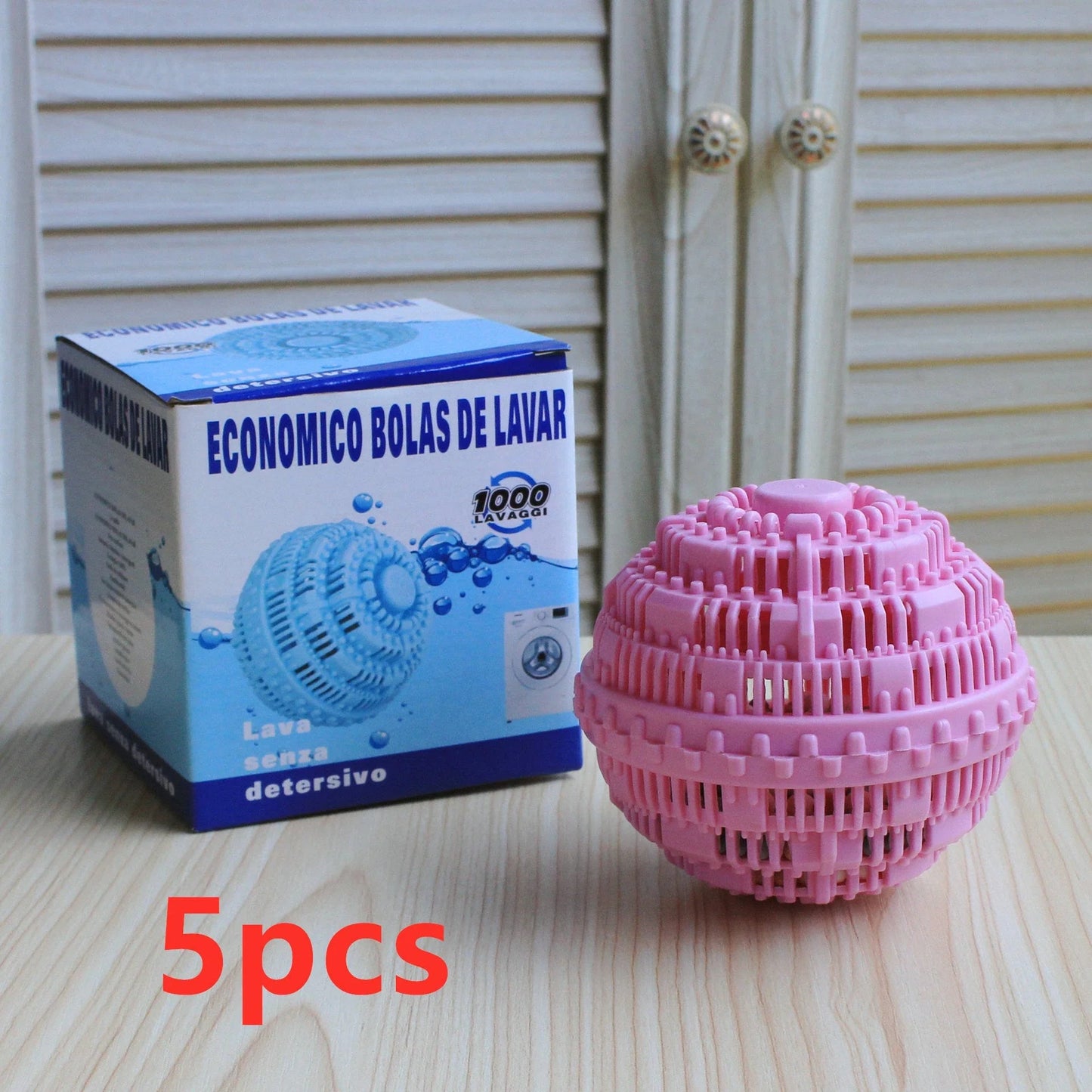 Reusable eco-friendly laundry balls made of TPR material with ceramic microspheres for effective, detergent-free washing