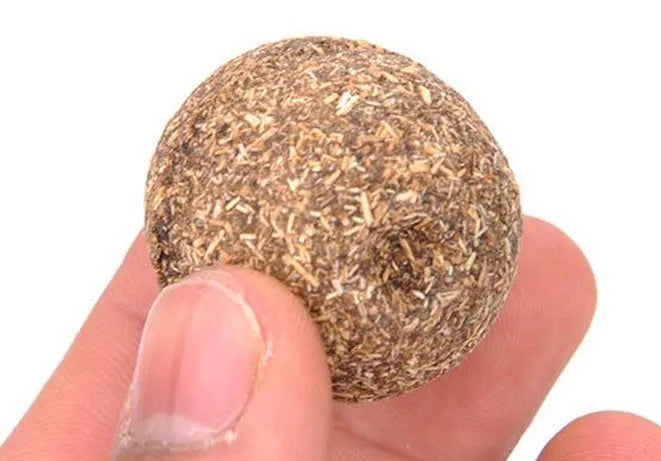 Mint ball catnip toy for cats, 20g, available in 3.3cm and 4cm sizes