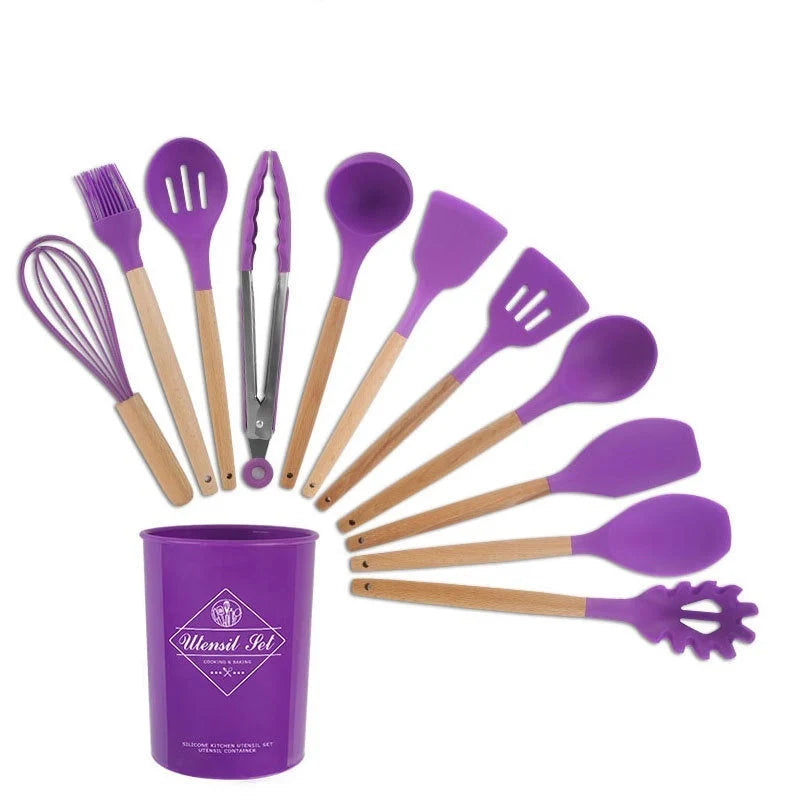 Silicone kitchenware set with wooden handle, heat resistant up to 230°C