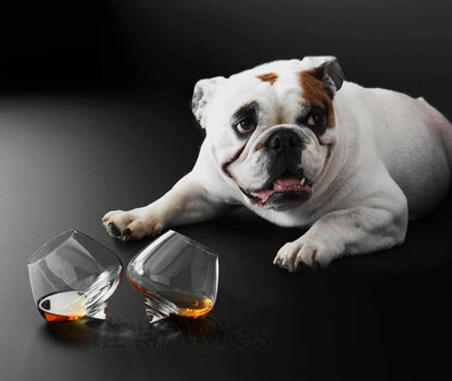 Crystal whiskey glass with wide belly for enhanced aroma and flavour