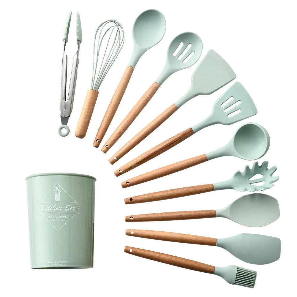 Silicone kitchenware set with wooden handle, heat resistant up to 230°C