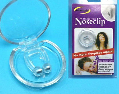 Discreet magnetic anti-snore nose clip made of premium silicone for comfortable, effective snoring relief