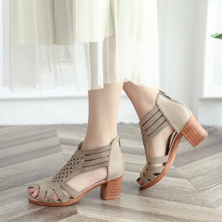 Roman block heel non-slip mother shoes in black with artificial PU upper and rubber sole, fish mouth toe