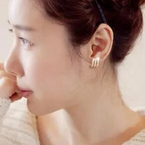 Simple wild temperament plated earrings for women lightweight 9g default colour