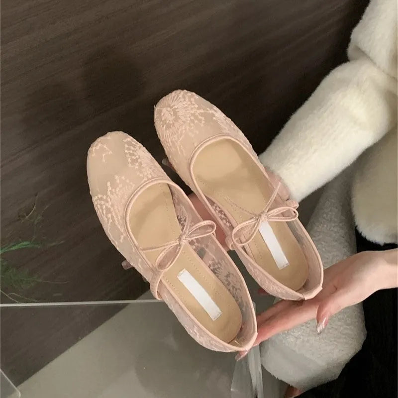 Flat lace mesh Mary Jane evening shoes in pink with breathable upper and 3-5 cm heel