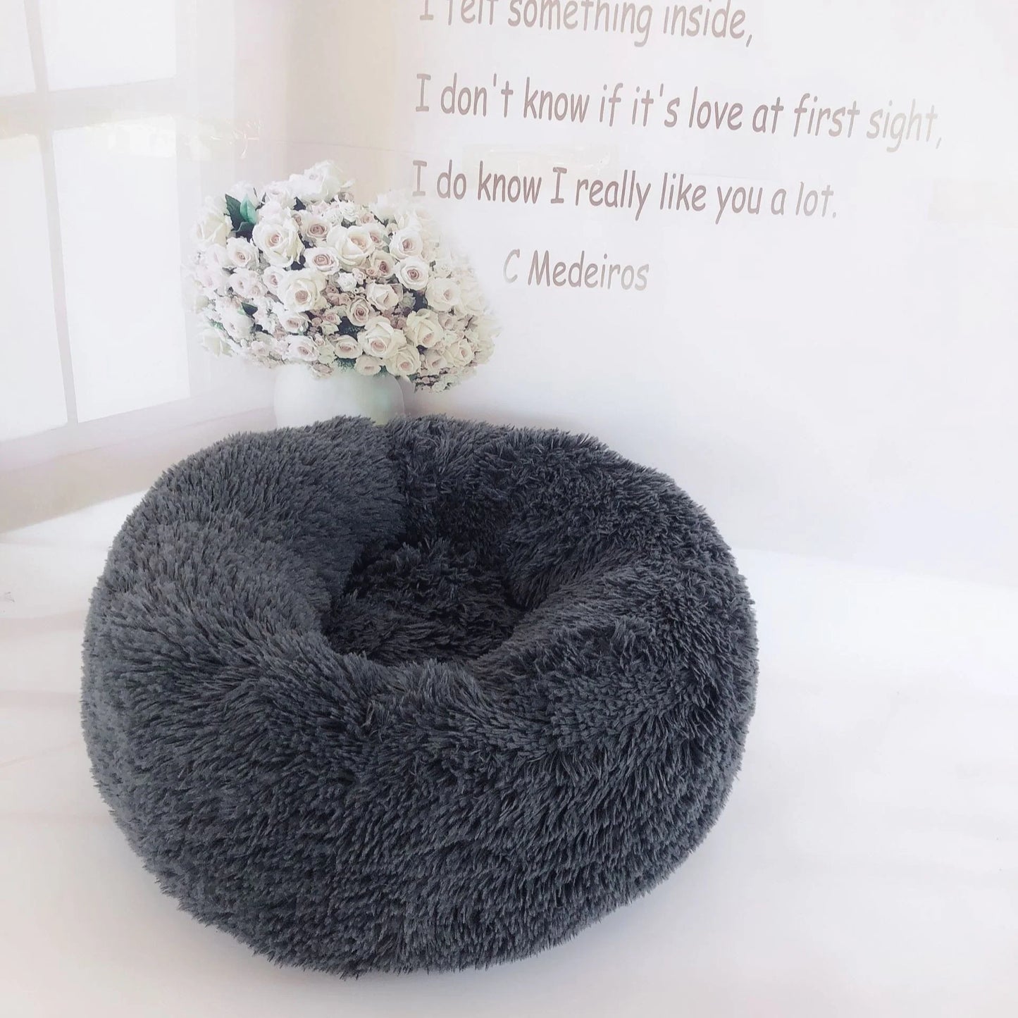 Plush pet nest in various colours and sizes for ultimate pet comfort