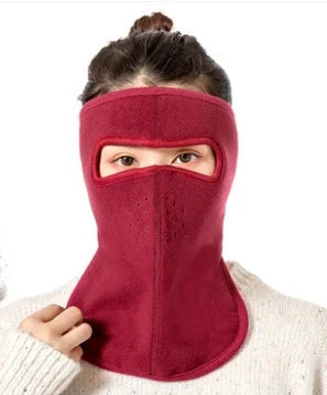 Autumn and winter dust masks in various colours for breathability and warmth