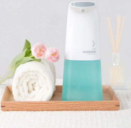 Auto Foaming Hand Washer with smart induction technology for touch-free hand washing