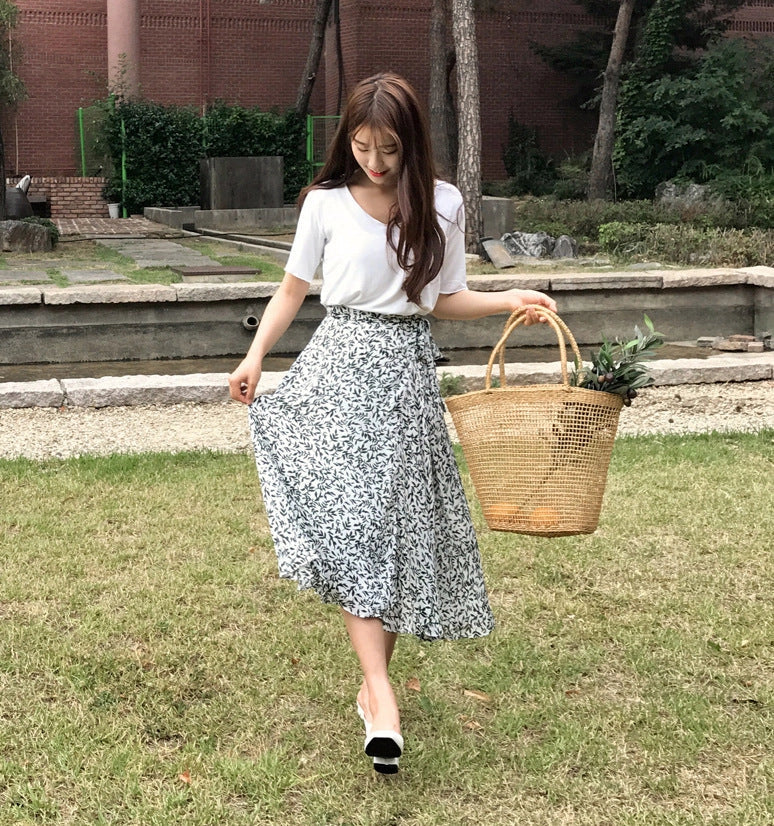 Eco-friendly cotton rope mesh straw shoulder bag for women, lightweight and sustainable fashion accessory