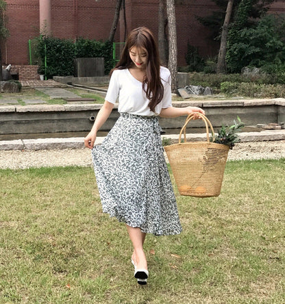 Eco-friendly cotton rope mesh straw shoulder bag for women, lightweight and sustainable fashion accessory