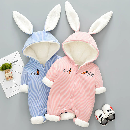 Baby winter jumpsuit with detachable hood in 95% cotton, available in pink and light blue colours