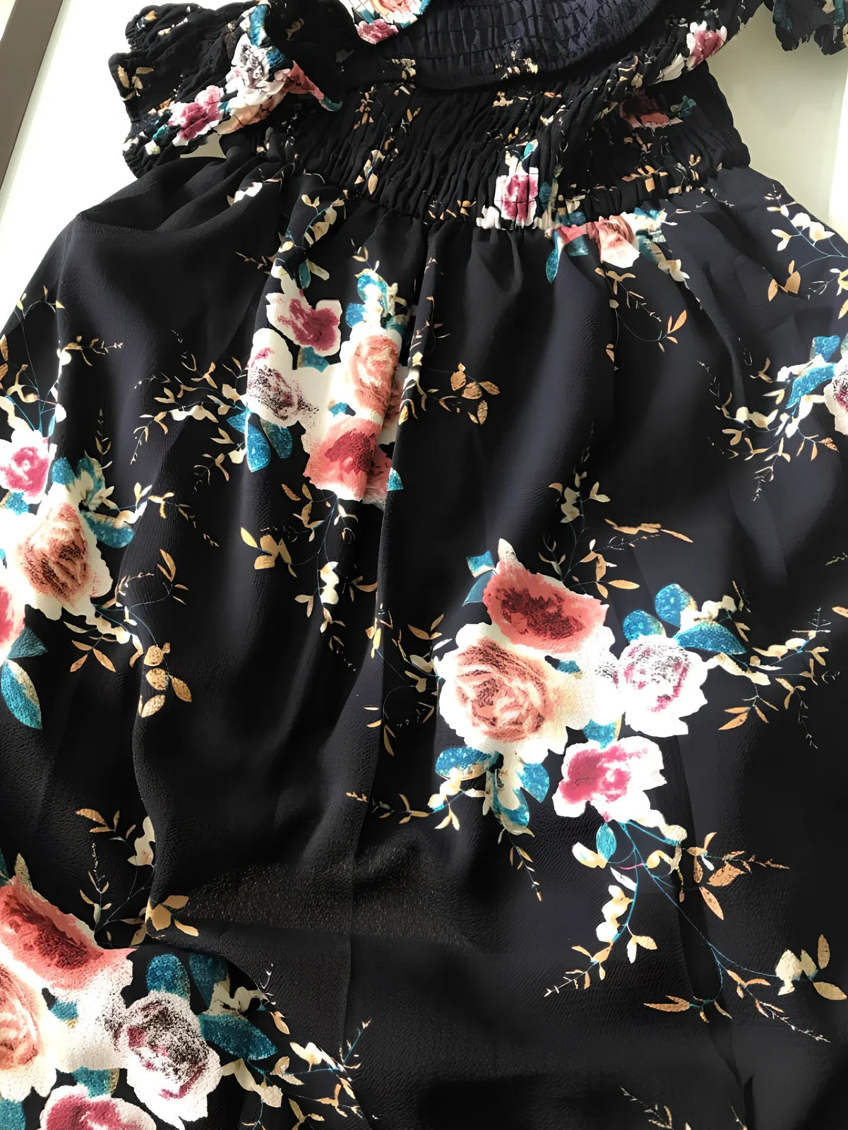 Women's boho off-shoulder summer dress in stretch fabric with beach-ready design