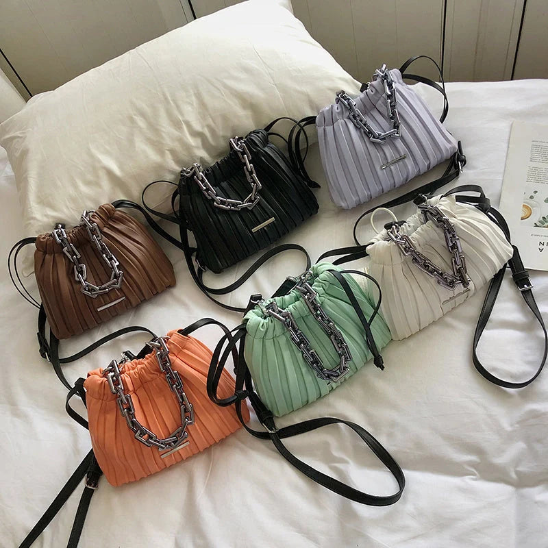 Korean-style women's drawstring bucket bag with thick acrylic chain in various colors