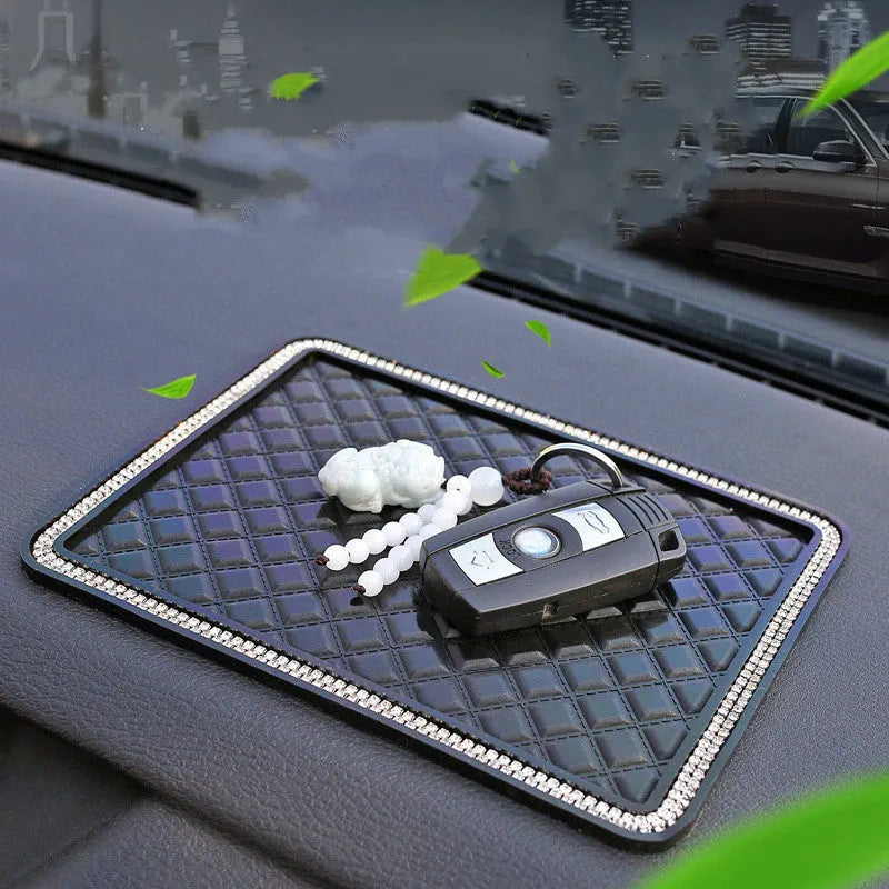 Lingge car anti-slip mat with diamond pattern on a dashboard, 18x14cm PVC mat for all car models