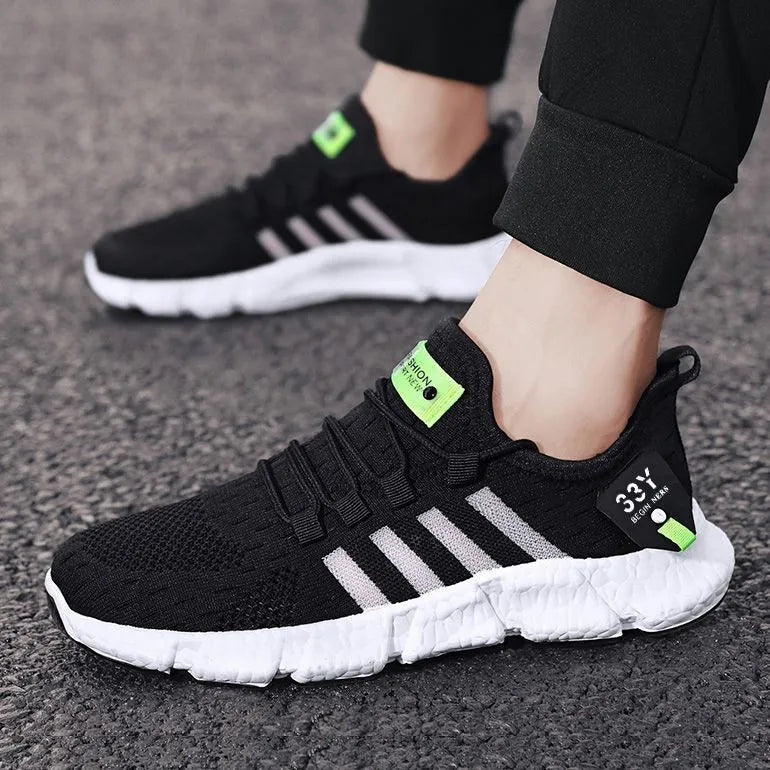 Lying Weave men's running shoes in black with striped flying woven mesh upper and rubber sole
