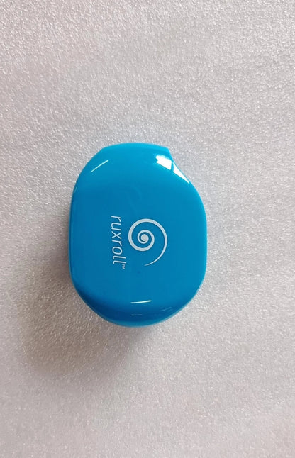 Automatic earphone cable winder in various colours, compact and lightweight design