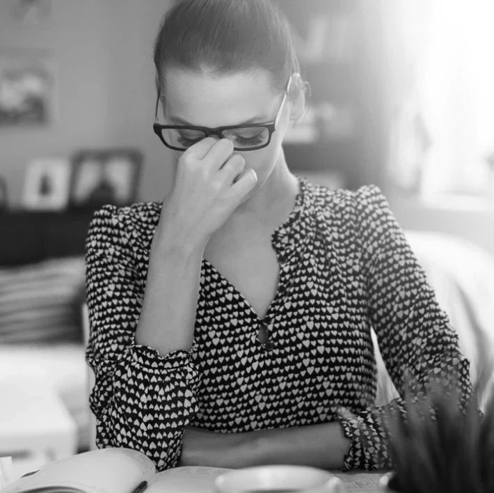 Nano Steamer Eye Sprayer in blue and pink, compact and portable for eye care on the go