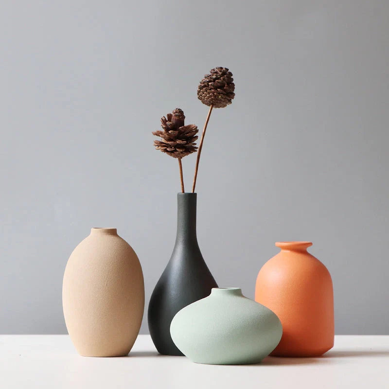 Nordic-style ceramic vase in four colours for living room decor