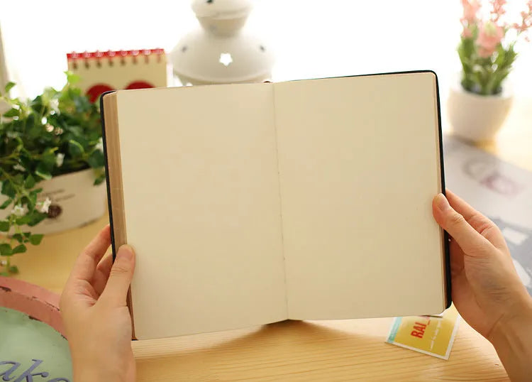 Jingu 25k Dream Super Thick Notebook with imitation leather cover, showing its 35mm depth.