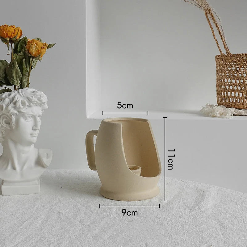 Simplicity Ceramic Vase for dry flower arrangement in Nordic home decor