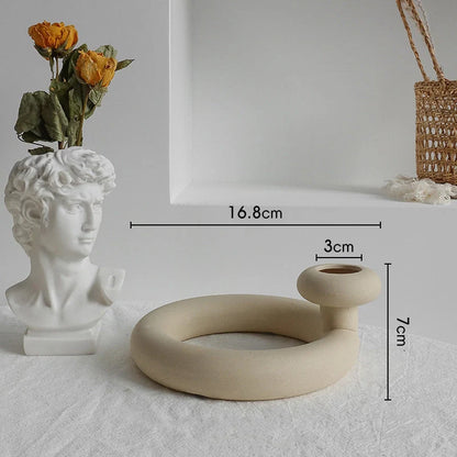 Simplicity Ceramic Vase for dry flower arrangement in Nordic home decor