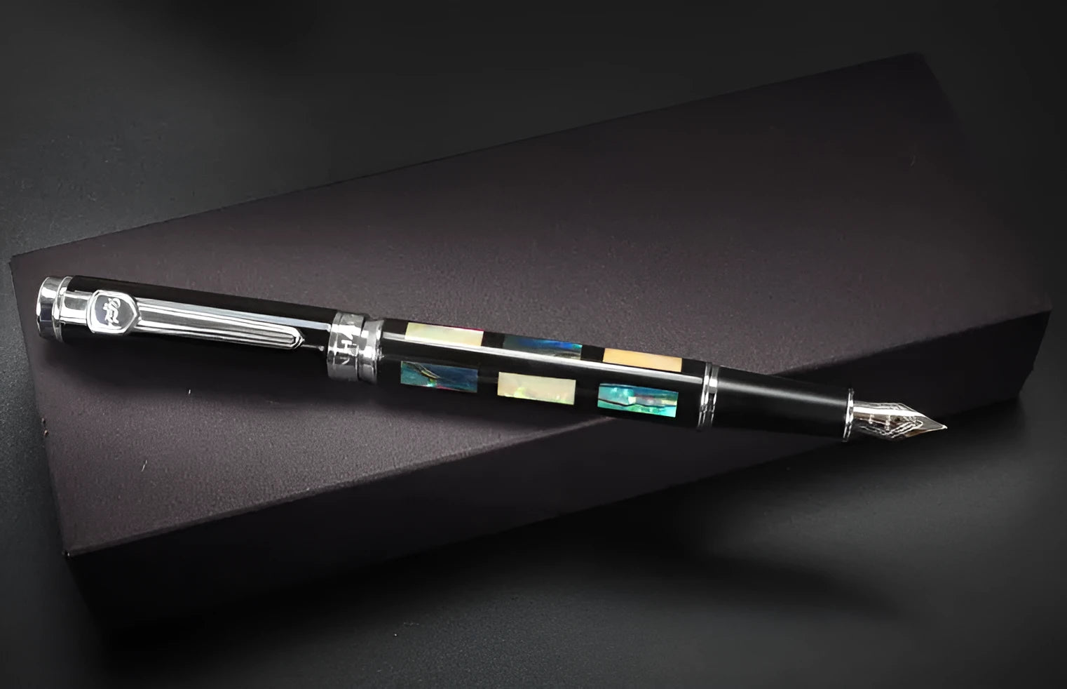 Ceramic colour lacquer pen with metal shell, shown with 0.5mm, 0.7mm, and 1.5mm nib options.