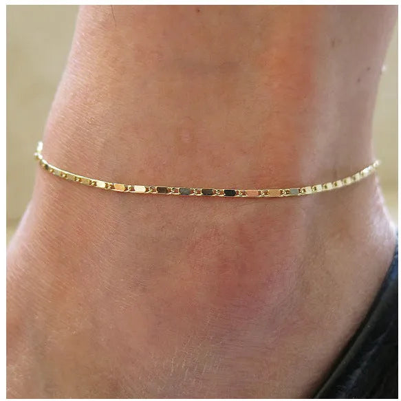 Women's alloy electroplated beach chain anklet in gold colour simple chain design