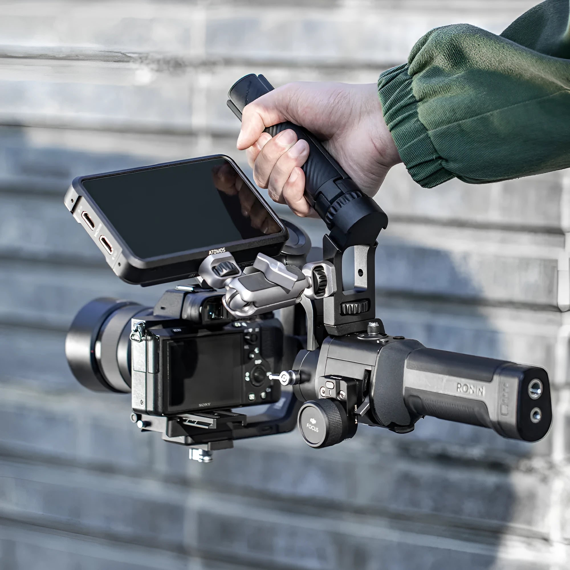 PGYTECH aluminium magic hand mount for DJI gimbal and iPhone on tripod