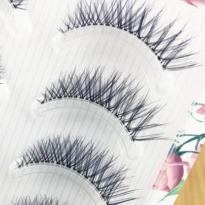 Soft false eyelashes with transparent stems measuring 1cm to 1.5cm length for natural enhancement