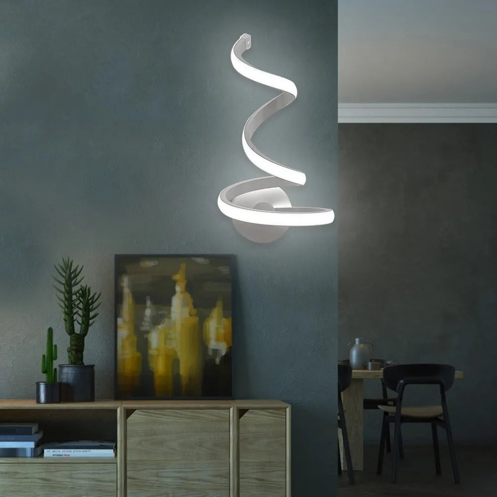 Modern aluminium wall lamp with snake design in warm white or cool white lighting
