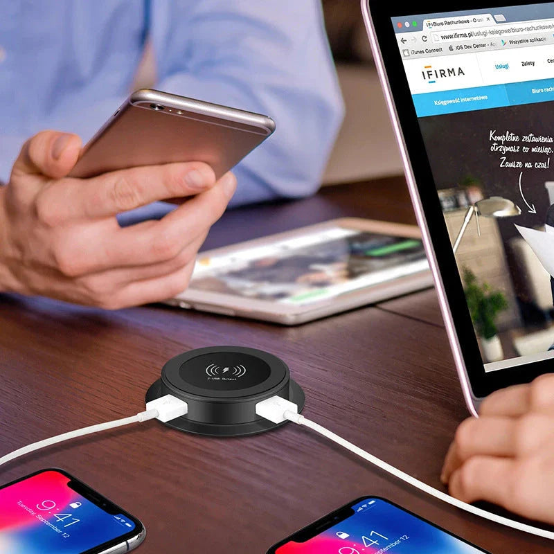 Wireless charging pad with 10W fast charging power, intelligent protection, and universal Qi compatibility