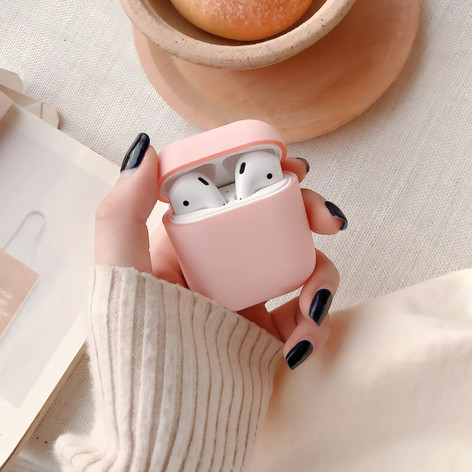 Black plastic wireless Bluetooth headset case for AirPods 1 and 2, 5.8 cm size with snap lid