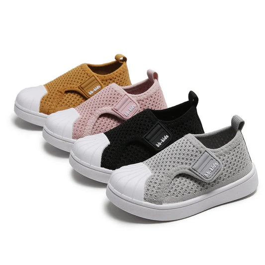Children's casual sneakers with non-slip soles in yellow, gray, rubber powder, and black