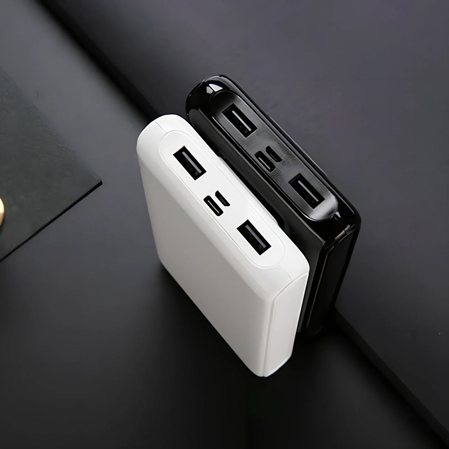 Black 18650 DIY charging bank case C9 model, 22mm x 76mm x 150mm with Type-C input and 5V 2A output for six batteries