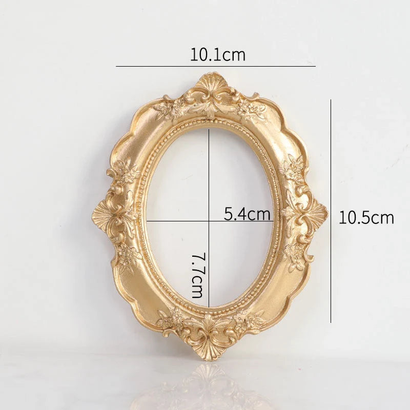 Golden retro photo frame for jewelry and art display, Nordic-style design