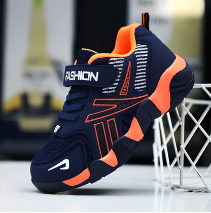 Children's anti-slip sneakers in black synthetic leather, size 30 with 19 cm inner sole for secure kids' play