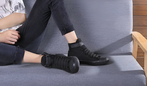 Pair of shoes in black or white, available in EU sizes 35 to 43