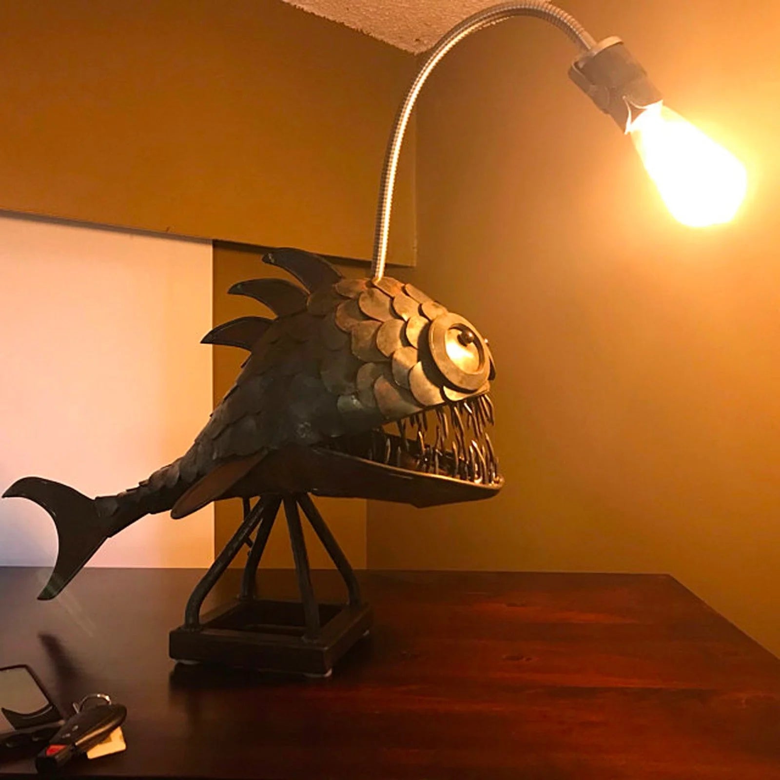 Anglerfish Lamp Floor-standing Retro Art Table Lamp with flexible head and rustic finish