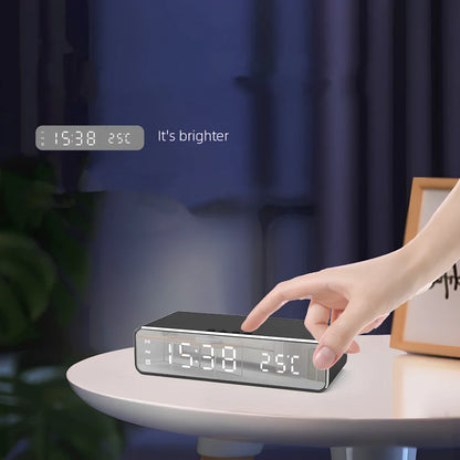 Silver wireless charger clock with HD thermometer display and mirror surface, 9V 1500mA output