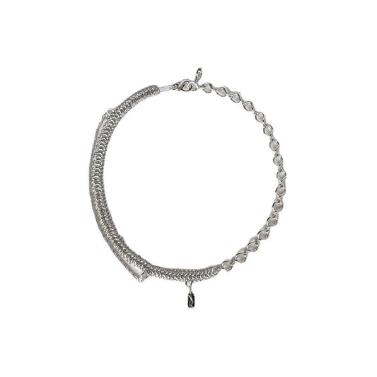 Frosty Wind Necklace: Platinum plated clavicle chain with unique stitching detail