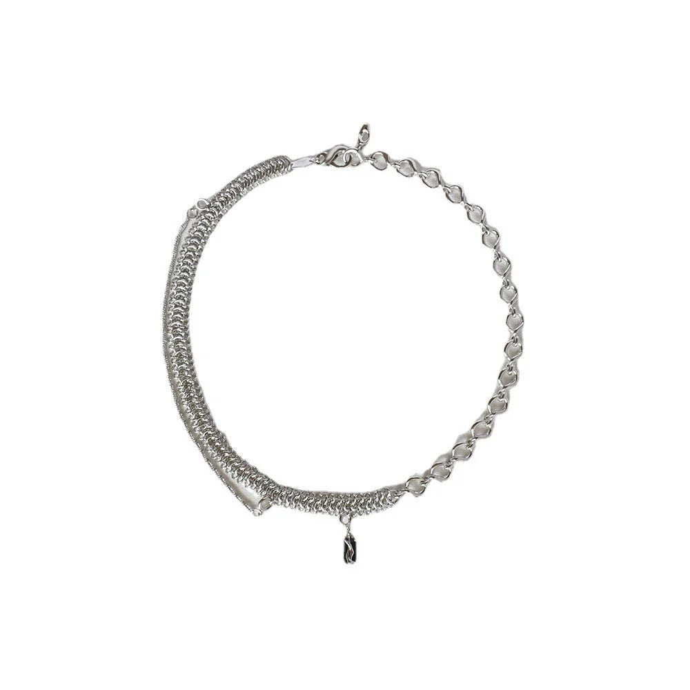 Frosty Wind Necklace: Platinum plated clavicle chain with unique stitching detail