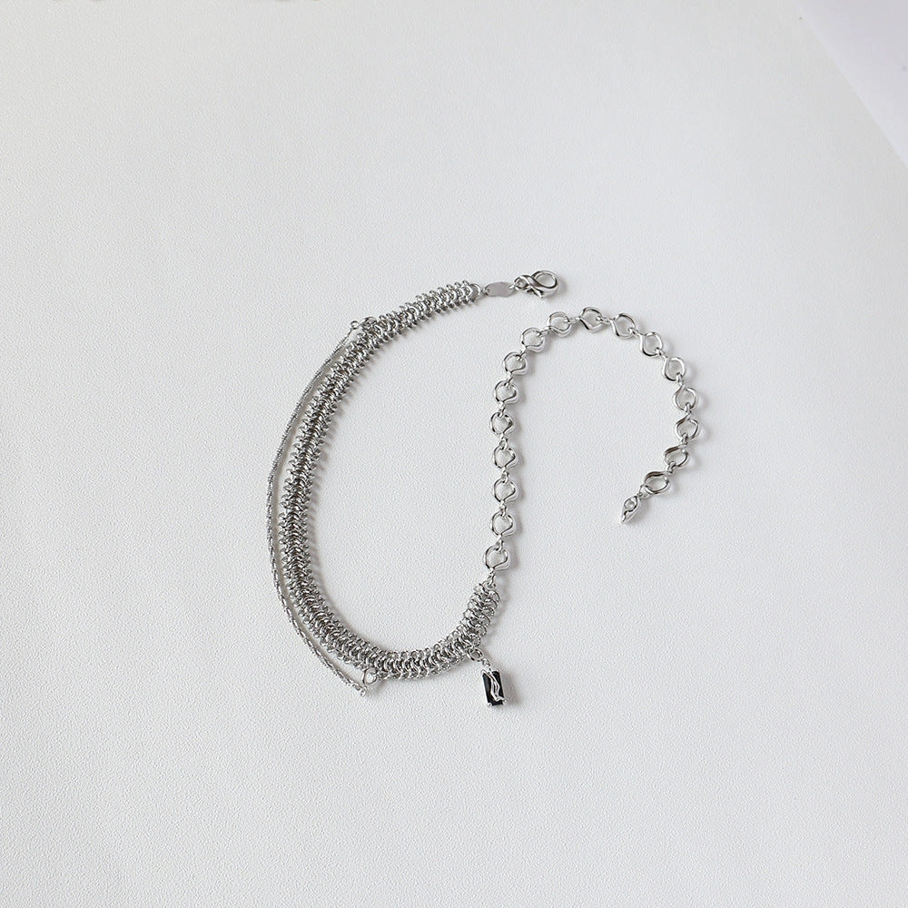 Frosty Wind Necklace: Platinum plated clavicle chain with unique stitching detail
