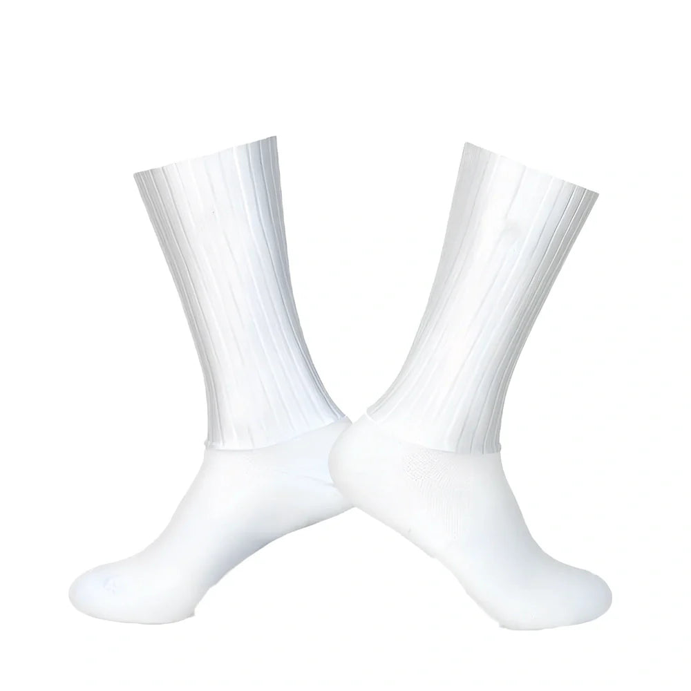 Aerodynamic cycling socks in black white with non-slip silicone and 50% nylon for men and women, team version