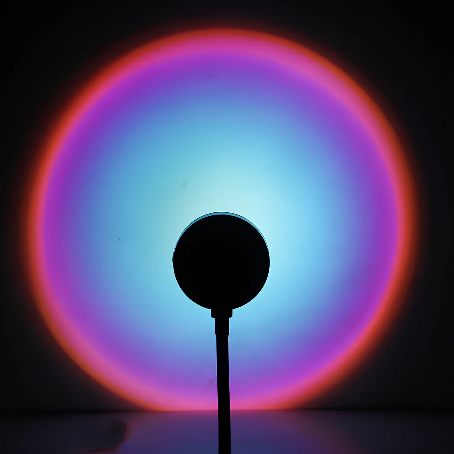 Adjustable sunset projection lamp with iron shell, 80x100x270mm, projecting 4 light modes on wall via USB 5V power