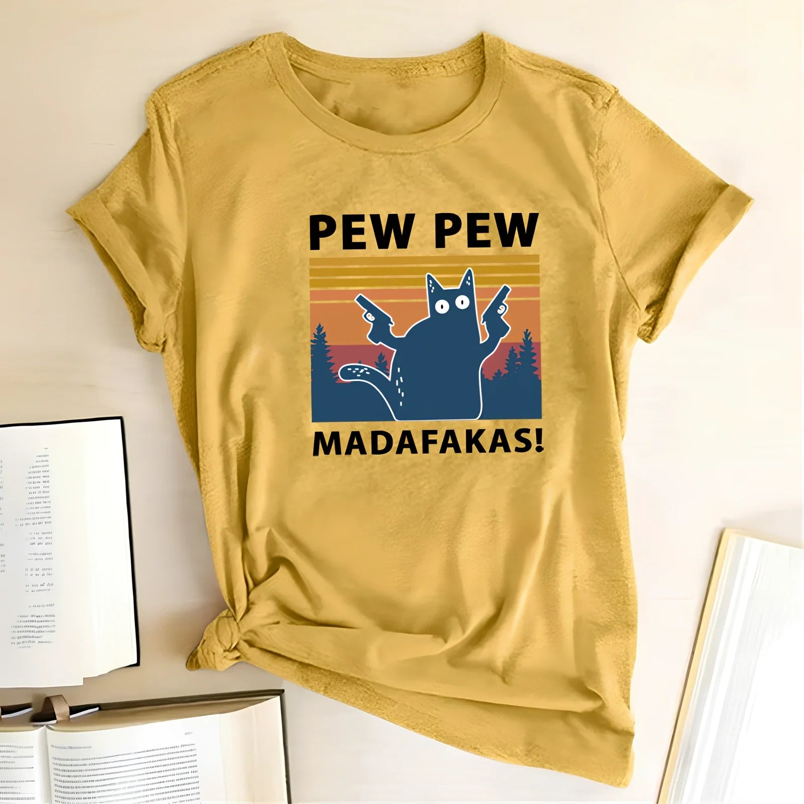 Short sleeve printed Maddakas T-shirt in navy blue, loose fit with round neck and hedging hems, sizes S to XXXL