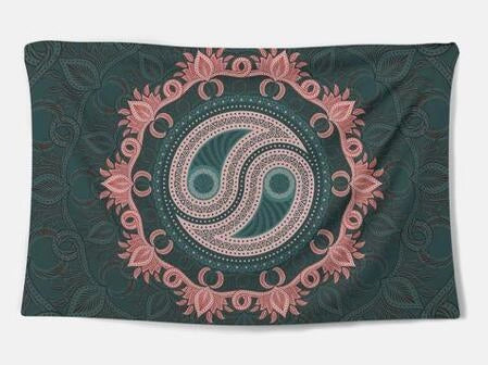 Vibrant polyester tapestry with digital thermal transfer technology for durable home decor