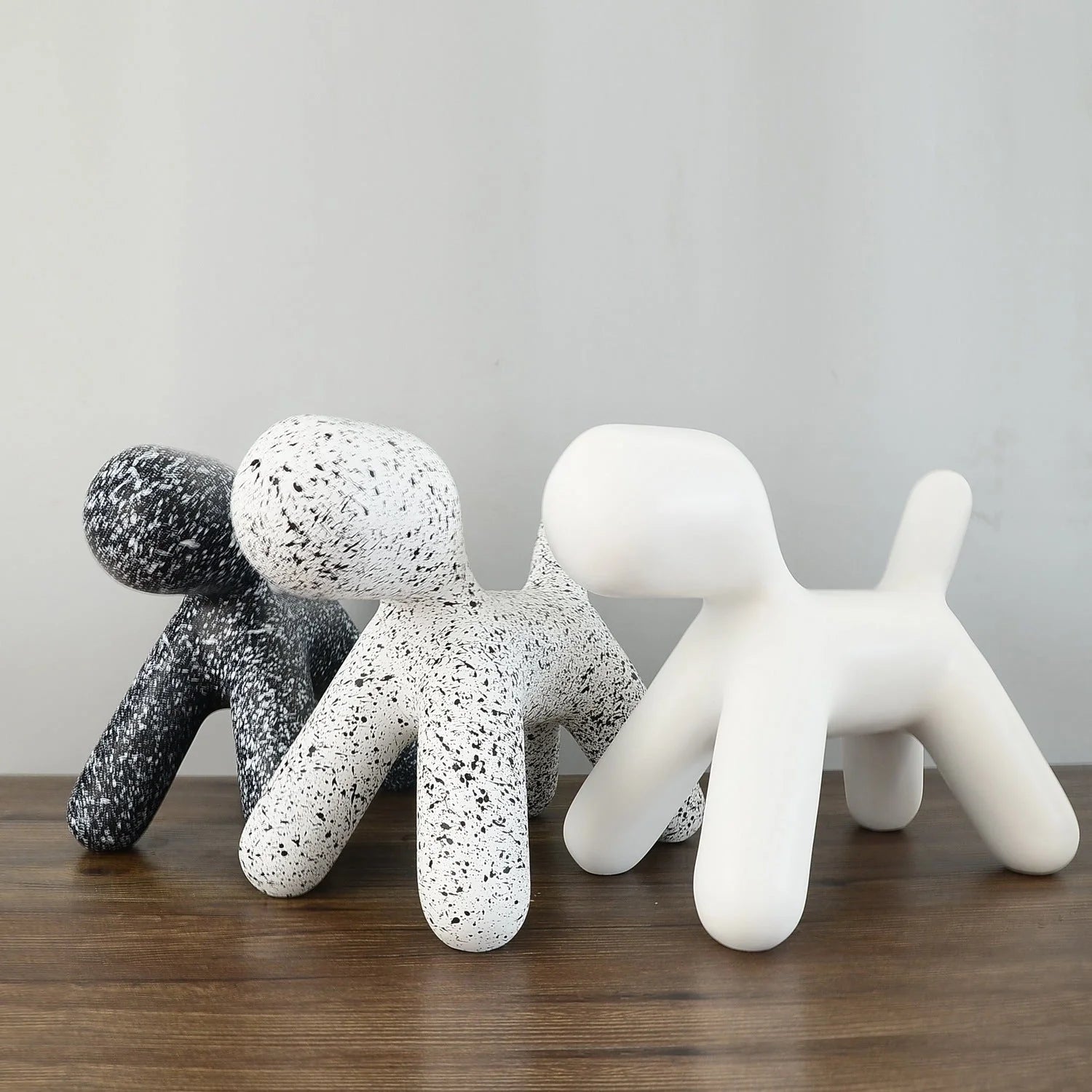 Resin creative balloon abstract dog ornament in various colors and sizes
